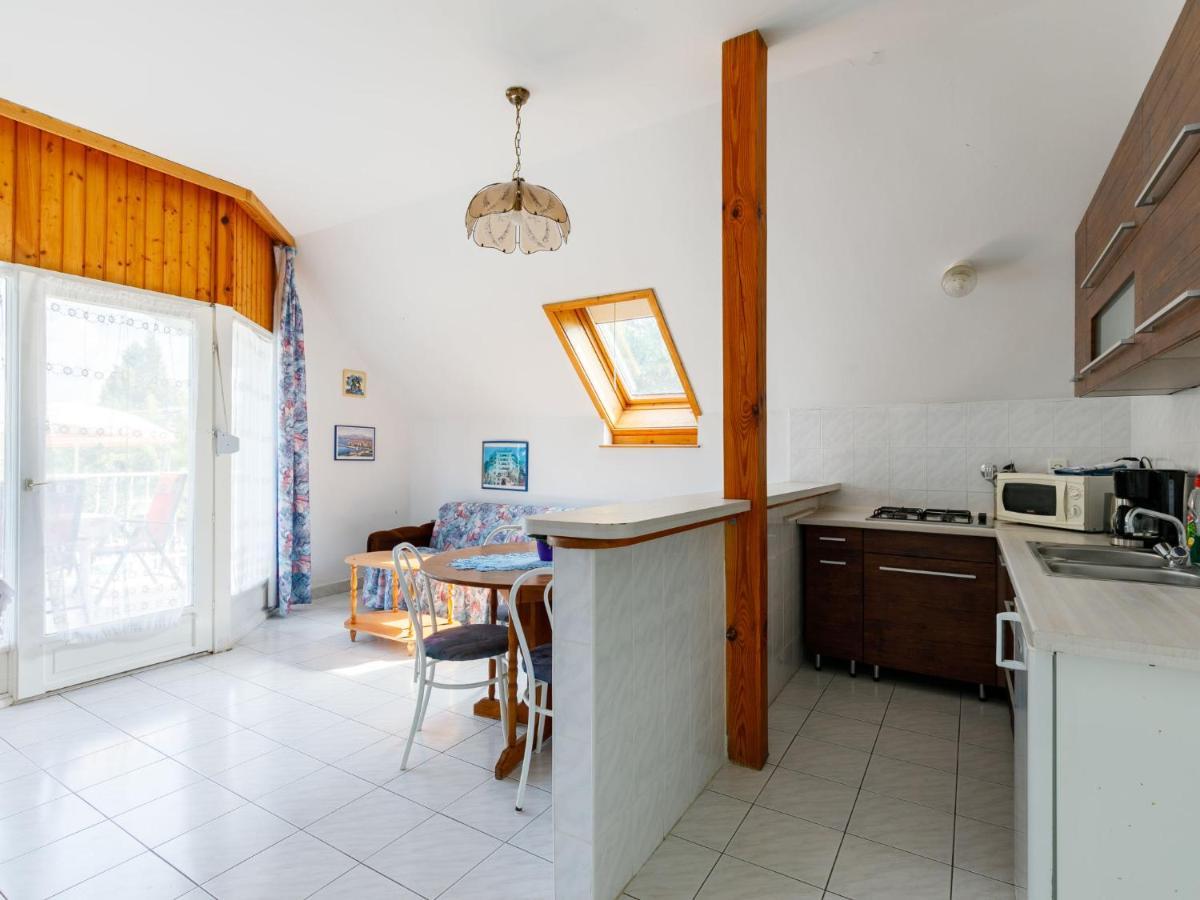 Anthony 2 By Interhome Apartment