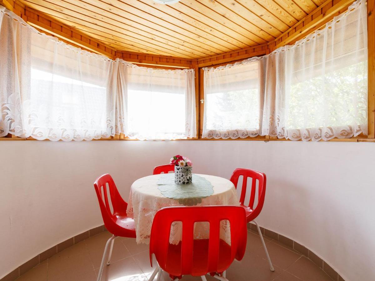 Anthony 2 By Interhome